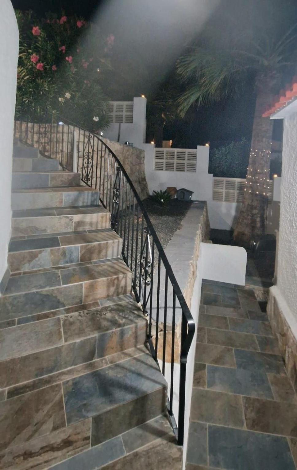 Maryvilla Zohra Calpe Exterior photo